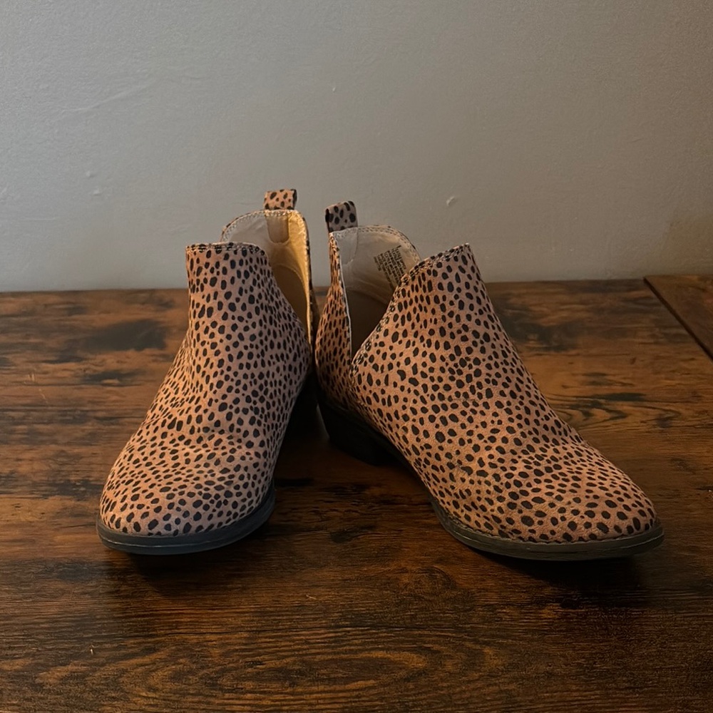 Universal Thread Brown Ankle Boots